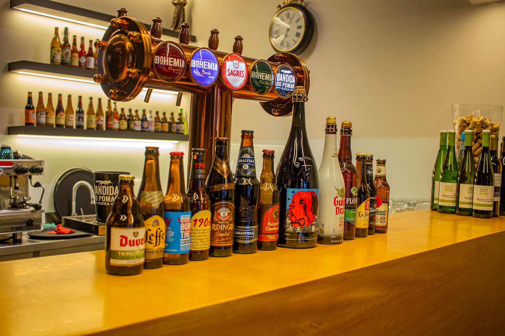 Bowl of spaghetti on a white plate
